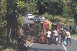 Bus Terguling, Renggut Nyawa Mahasiswi Stikubang Semarang