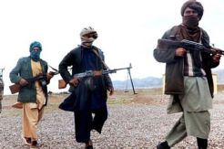 Taliban Bunuh 10 Polisi...