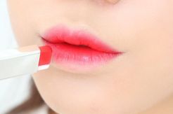 Tips Aplikasi Lip Tint...