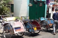 Akomodir Penarik Becak, Pempov DKI Akan Bangun Shelter