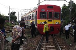 Anggota TNI AD Tewas Tersambar Kereta di Pasar Minggu
