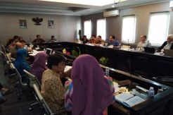 DLHK Karawang Siap Ubah Sampah Menjadi Briket
