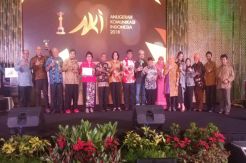 Kominfo Beri Penghargaan kepada 9 Tokoh dan Lembaga Komunikasi
