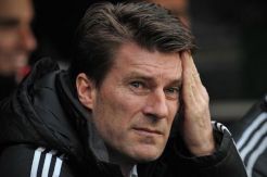 Laudrup Tawarkan Diri...