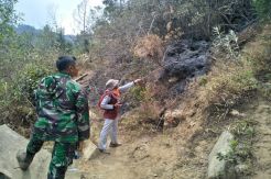 Antisipasi Munculnya Api, Puluhan Personel Satgas Sisir Gunung Merbabu