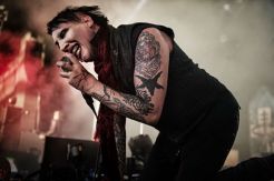 Penuhi Tantangan Fans, Marilyn Manson Rilis Dildo Bergambar Wajahnya