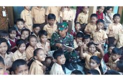 Satgas TMMD Dorong Minat Baca Anak SDN 1 Sukorejo