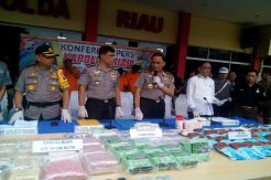 Pengembangan Narkoba di Bandara Pekanbaru, Polisi Dapatkan 8,8 Kg Sabu