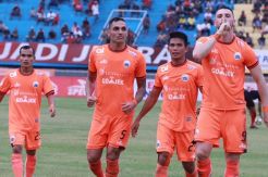 Persija Bungkam Persipura, Perburuan Gelar Kian sengit