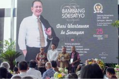 Luncurkan Buku, Ketua DPR Motivasi Para Wartawan