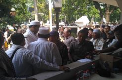 Massa Aksi Bela Tauhid...