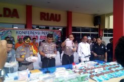 Polda Riau Amankan Sabu dan Ekstasi Miliaran Rupiah