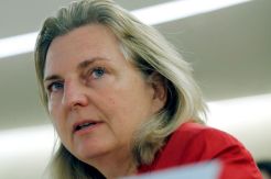 Austria Serukan UE Hentikan Penjualan Senjata ke Arab Saudi