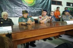 Tim Pencari Temukan 22 Kantong Potongan Tubuh dan 6 Bangkai Kursi