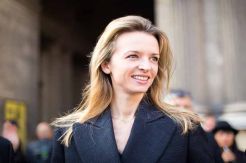 Delphine Arnault Sang...