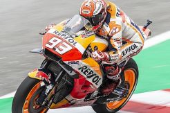 Valentino Rossi Terjatuh, Marc Marquez Jadi Kampiun di Sepang