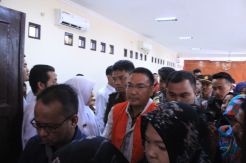Tampang Bos Pabrik Cat Tabrak Pemotor saat Sidang Perdana di PN Solo