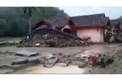 Banjir Bandang di Tanggamus Hanyutkan 17 Rumah, 1 Orang Tewas