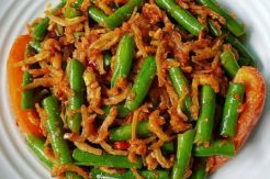 Mau Makan yang Segar? Yuk, Buat Tumis Buncis Teri Pedas
