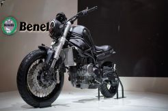 Benelli Leoncino 800  Lawan Honda Neo Sport Racer