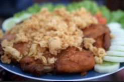 Ayam Tulang Lunak Kraton, Empuknya Menggoda Selera