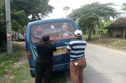 Pasang Poster Raja Jokowi, Sopir Angkot di Demak Dibayar Rp30.000