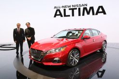 Nissan Altima Panaskan Pasar Sedan Usai Kehadiran Toyota Camry