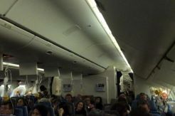 Singapore Airlines Pembawa 251 Orang Putar Balik, Sebar Masker Oksigen