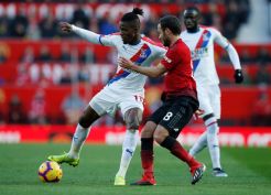 Manchester United Diimbangi Palace Saat Mata Cetak Penampilan ke-200