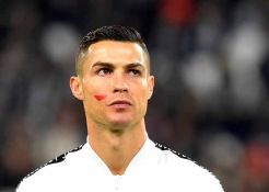 Pesan Damai di Balik Coretan Wajah Pemain Juventus