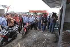 Relokasi PKL Semarang, Pedagang Bawa Sendiri Barang Dagangannya
