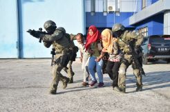 Melihat Aksi Pasukan Intai Amfibi TNI AL Bebaskan Sandera di Aceh