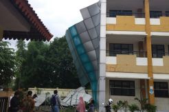 Diterjang Hujan Angin, Dinding SDN Rawa Buntu 01 Tangsel Terkelupas