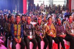 Bupati Pasangkayu Kembali Terima Penghargaan Kabupaten Peduli HAM