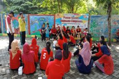 Genjot Partisipasi Pemilih Wanita, KPU Tebar Sosis di Sanggar Senam