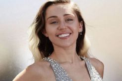 Kembali Akting, Miley...