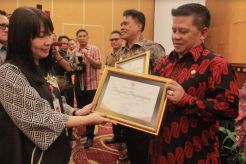 Pemkot Kotamobagu Raih Penghargaan Keterbukaan Informasi Publik