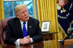 Trump Klaim Orang AS akan Memberontak jika Dia Digulingkan