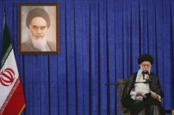 Duga AS Beraksi 2019, Khamenei Minta Bangsa Iran Bersatu