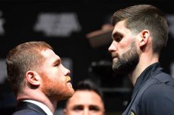 Diunggulkan, Canelo Tak Mau Gegabah Hadapi Fielding