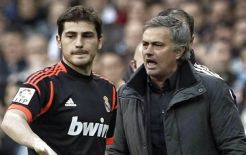 Casillas Minta Mourinho Tinggalkan Kursi Pelatih Manchester United