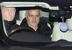Dipecat Manchester United, Jose Mourinho Untung Rp412 Miliar