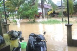 Hujan Lebat, Banjir Rendam Perumahan Kembar Lestari Jambi