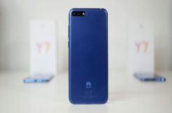 2 HP Huawei Y Series...