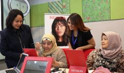 MNC Sekuritas-Revlon Indonesia Ajak Karyawan Percantik Diri
