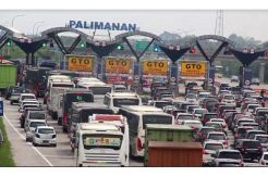 Libur Natal, Ribuan Kendaraan Padati Ruas Tol Palimanan