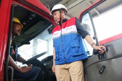Ke Surabaya, Jonan Pastikan Kecukupan BBM dan Listrik Jelang Nataru