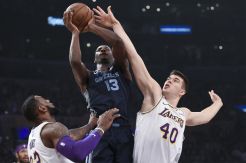 Jakcson Jr, Rookie Grizzlies Sukses Permalukan Lakers