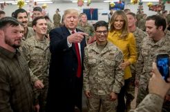 Iran Ikut-ikutan Kecam Kunjungan Rahasia Trump ke Irak
