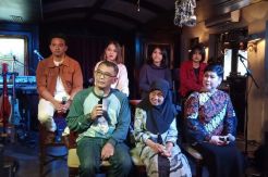 Apresiasi Karya Nike...